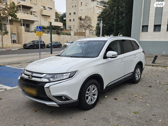 מיצובישי אאוטלנדר