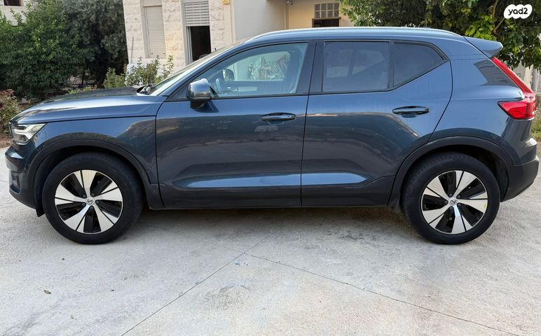 וולוו XC40