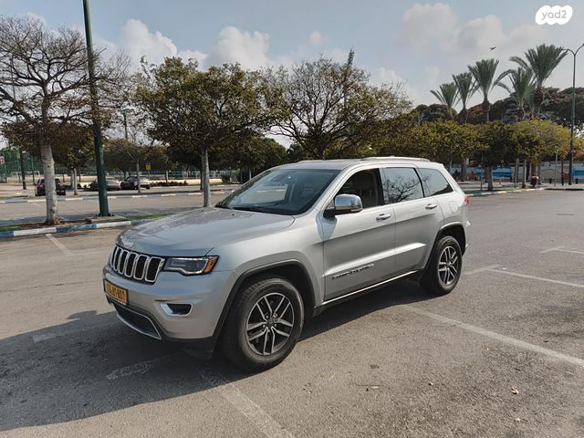 מודעת רכב ג'יפ גרנד צ'ירוקי