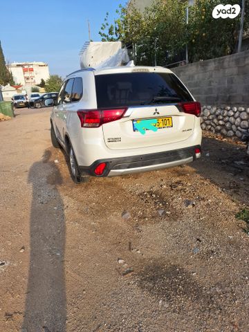 מיצובישי אאוטלנדר