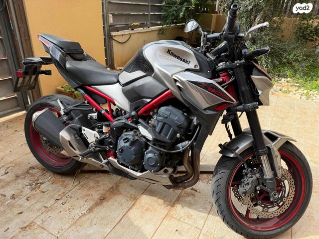 מודעת רכב קאוואסאקי Z900