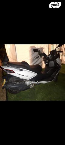 סאן יאנג ג'וי-מקס 250 XI