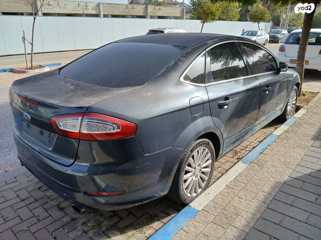 פורד מונדאו