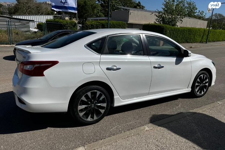 ניסאן סנטרה