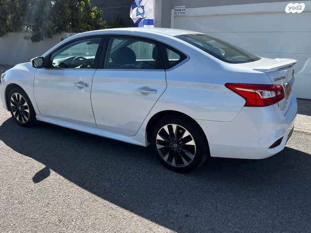 ניסאן סנטרה