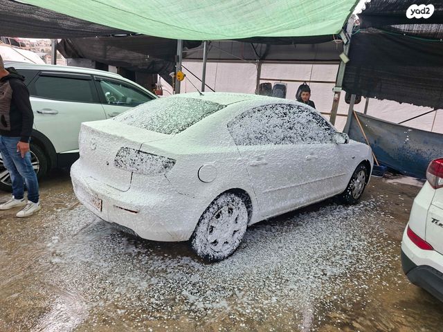 מודעת רכב מאזדה 3