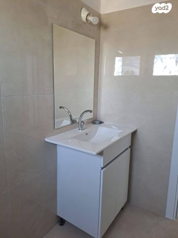 דירה, הגיבורים 84, מרכז העיר, חדרה