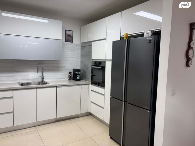 דירה, דרך כרמית 10, עין כרם, ירושלים