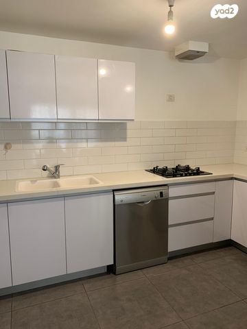 דירה, אבא אבן 2, קרית הלאום, ירושלים