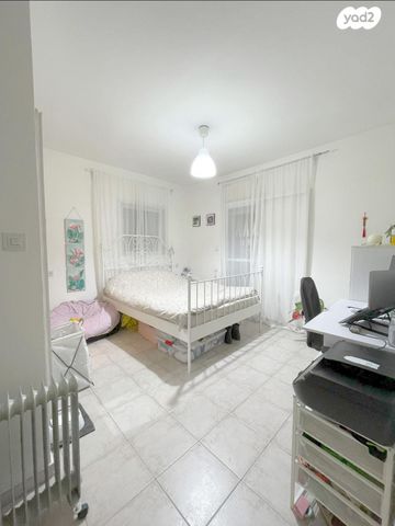 דירה, שדרות מנחם בגין 25, רמת הדר, גבעת שמואל