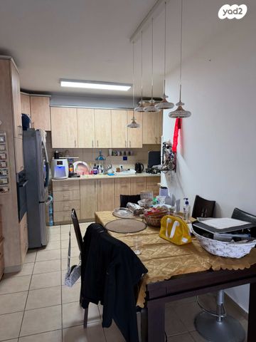 דירה, קדושי דמשק 24, קרית אליעזר, חיפה