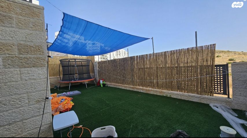 דירת גן, אוריהו הנביא 8, פסגות אפק, ראש העין