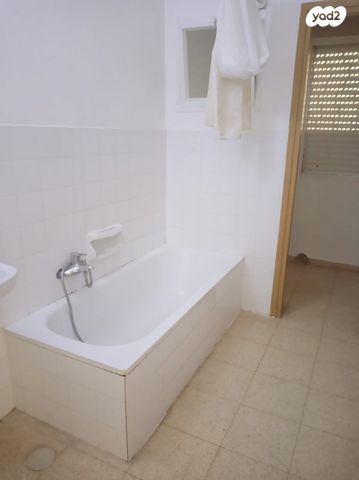 דירה, נחל אשכול 411, קרית ארבע, קרית ארבע