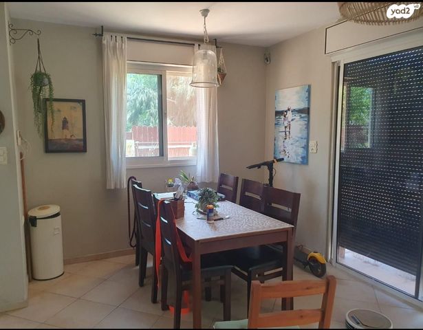 דו משפחתי, סמטת הערמונים 2, שאר העיר, קדימה צורן