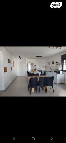 דירה, שדרות מנחם בגין 56, גבעת אולגה, חדרה