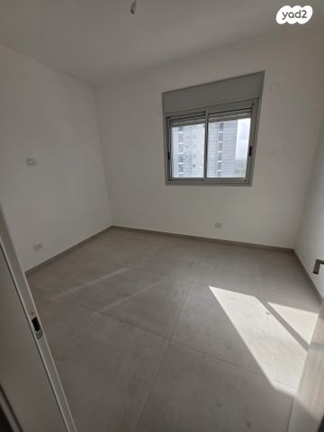 דירה, נחל צלמון 2, צור יצחק, צור יצחק