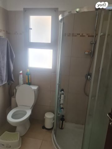 דירה, דרור 13, חלומות זכרון, זכרון יעקב