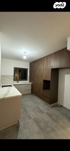 דירה, שדרות כרמי גת 17, כרמי גת, קרית גת