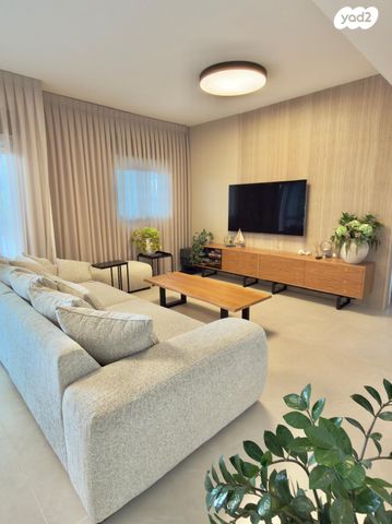 גג/ פנטהאוז, ספיר 2, צמרות המושבה, באר יעקב