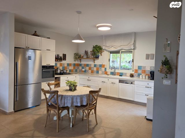 דירת גן, דרך נחל קדם 203, כפר אדומים, כפר אדומים