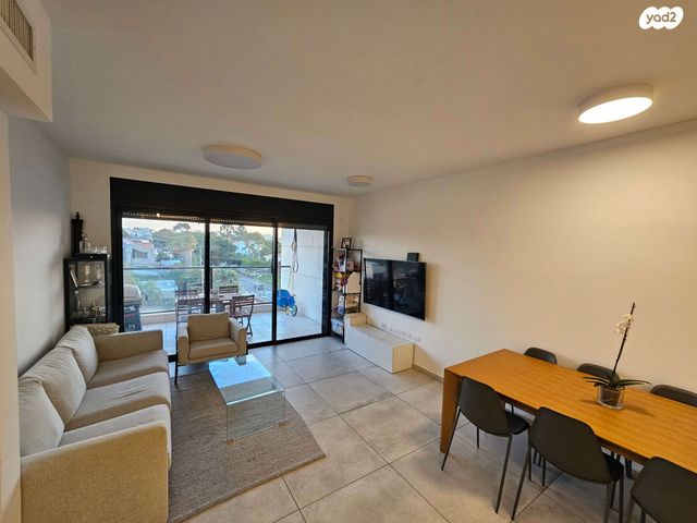 דירה, בורוכוב 86, קרית אליהו גולומב, רעננה