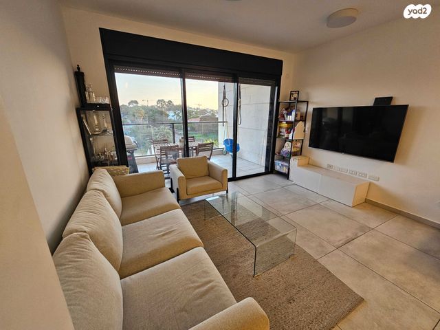 דירה, בורוכוב 86, קרית אליהו גולומב, רעננה