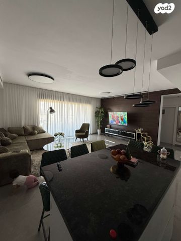 דירה, דרך בן גוריון 3, אבן גבירול, רחובות