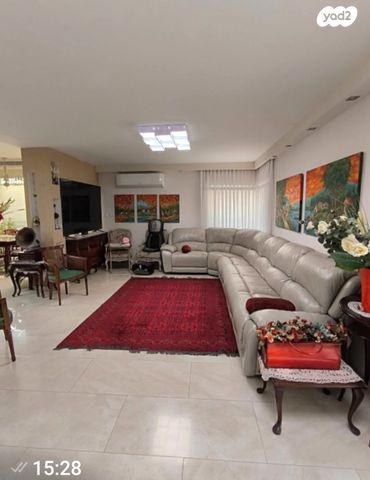 בית פרטי/ קוטג', יערה 12, שאר העיר, להבים