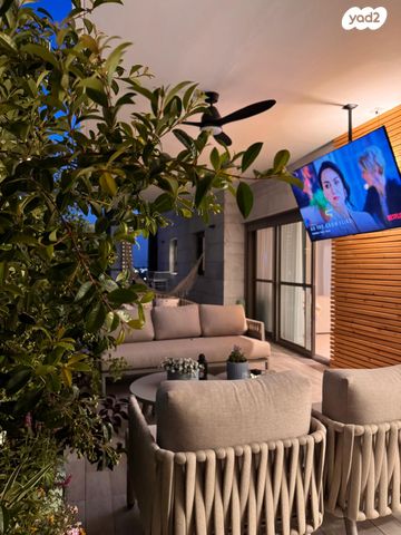 גג/ פנטהאוז, ספיר 2, צמרות המושבה, באר יעקב