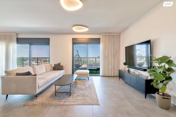 גג/ פנטהאוז, הנמל 2, נאות רבין, יבנה