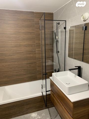 דירה, אייזיק רמבה 9, נוף הטיילת, נתניה