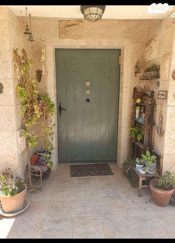 דו משפחתי, סמטת הערמונים 2, שאר העיר, קדימה צורן