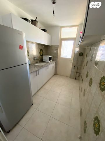 דירה, יוסף סרלין 5, נווה ברבור, כפר שלם מערב, תל אביב יפו