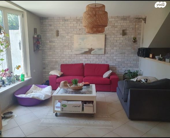 דו משפחתי, סמטת הערמונים 2, שאר העיר, קדימה צורן