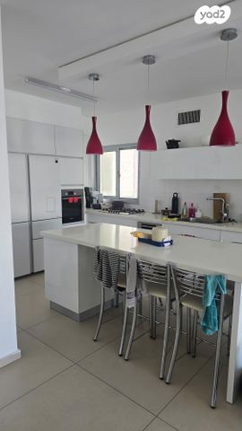 דירה, האימהות 1, סביוני נצר סירני, נס ציונה