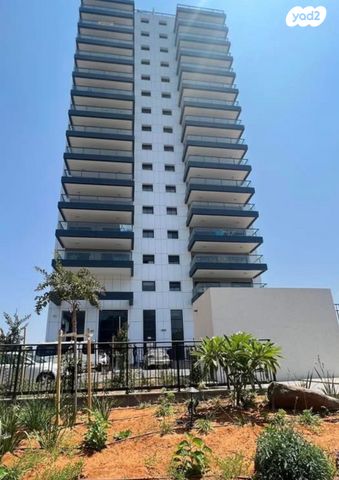 דירה, אייזיק רמבה 9, נוף הטיילת, נתניה