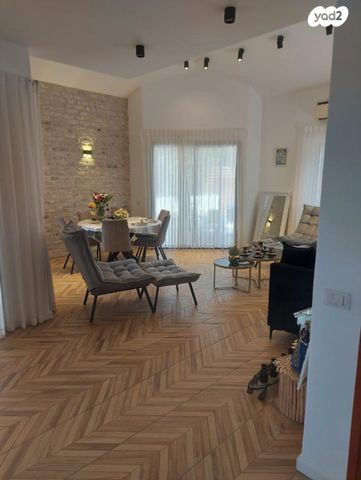 בית פרטי/ קוטג', סמטת הגורן 1, כפר יעבץ, כפר יעבץ