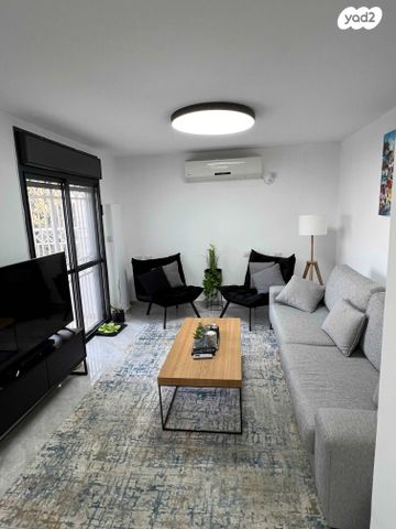 דירה, מבוא הגבים 3, הנחלים, מעלה אדומים