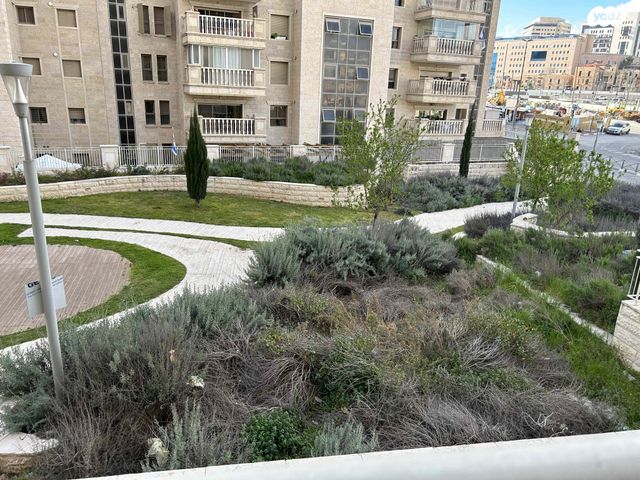 דירה, אבא אבן 2, קרית הלאום, ירושלים