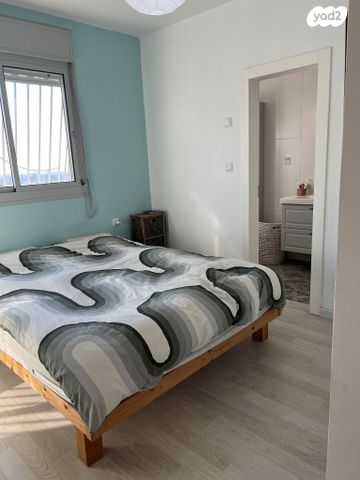 דירה, גינת אגוז 4, נווה גנים, פרדס חנה כרכור