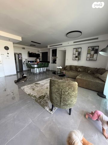 דירה, דרך בן גוריון 3, אבן גבירול, רחובות