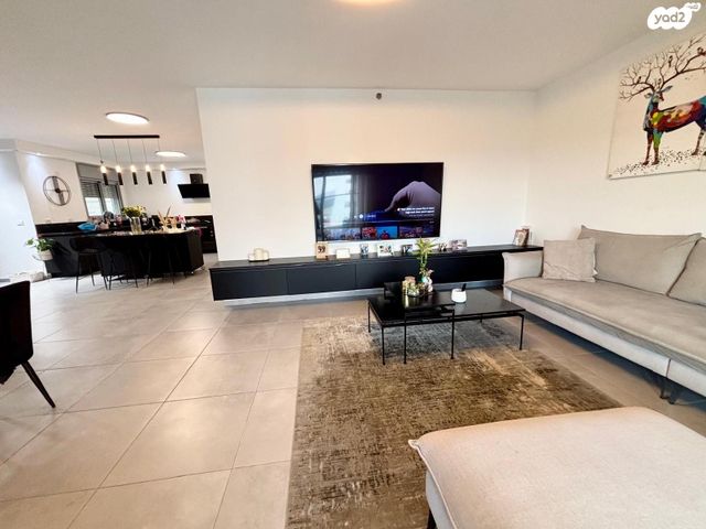 דירה, השחף 15, החותרים, טירת כרמל