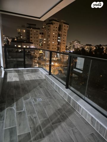 דירה, החקלאי 3, מגדיאל, הוד השרון