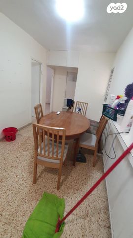 קרן היסוד 33