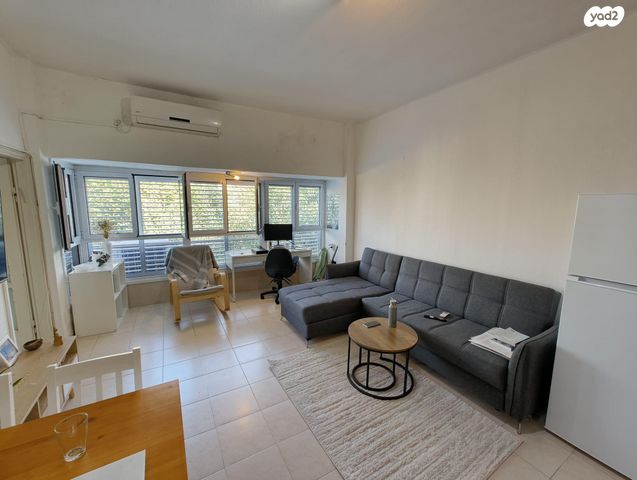 אבן גבירול 168