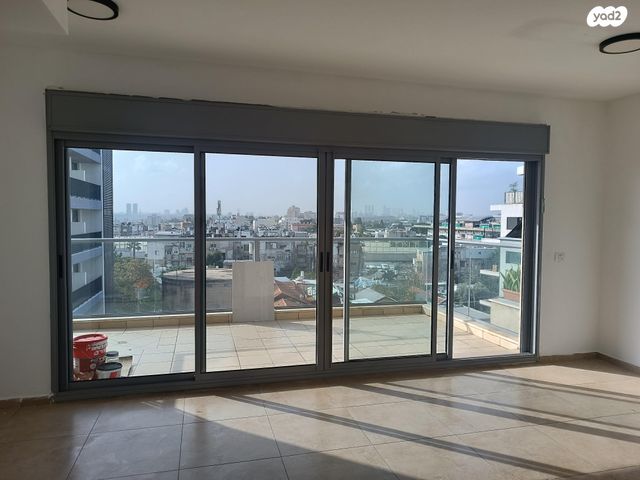 עין הקורא 16