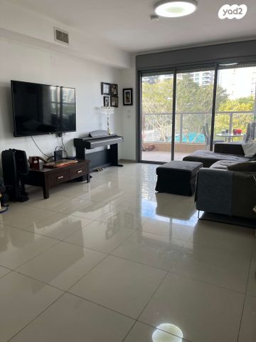 דירה, מנדל זינגר 23, סביוני הכרמל, חיפה