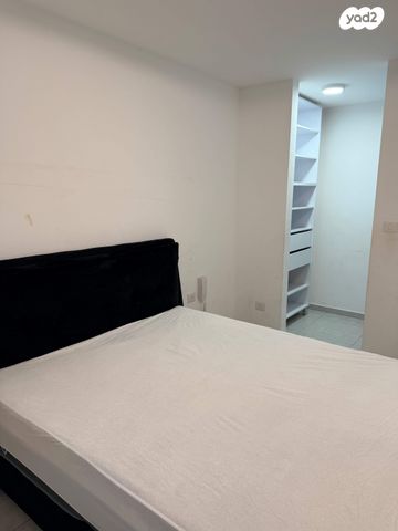 דירה, מפל התנור 17, שקמים ואגמים, אשקלון