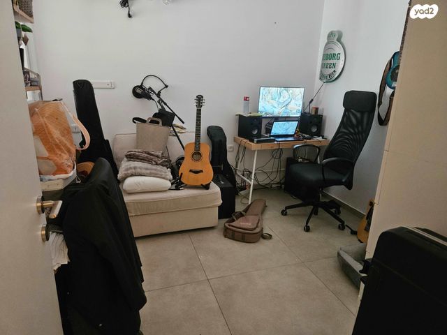 דירה, פרופסור ישעיהו ליבוביץ 24, עזרא, הארגזים, תל אביב יפו