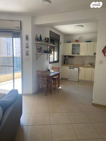 דירה, חוט השני 5, עין הים, חדרה